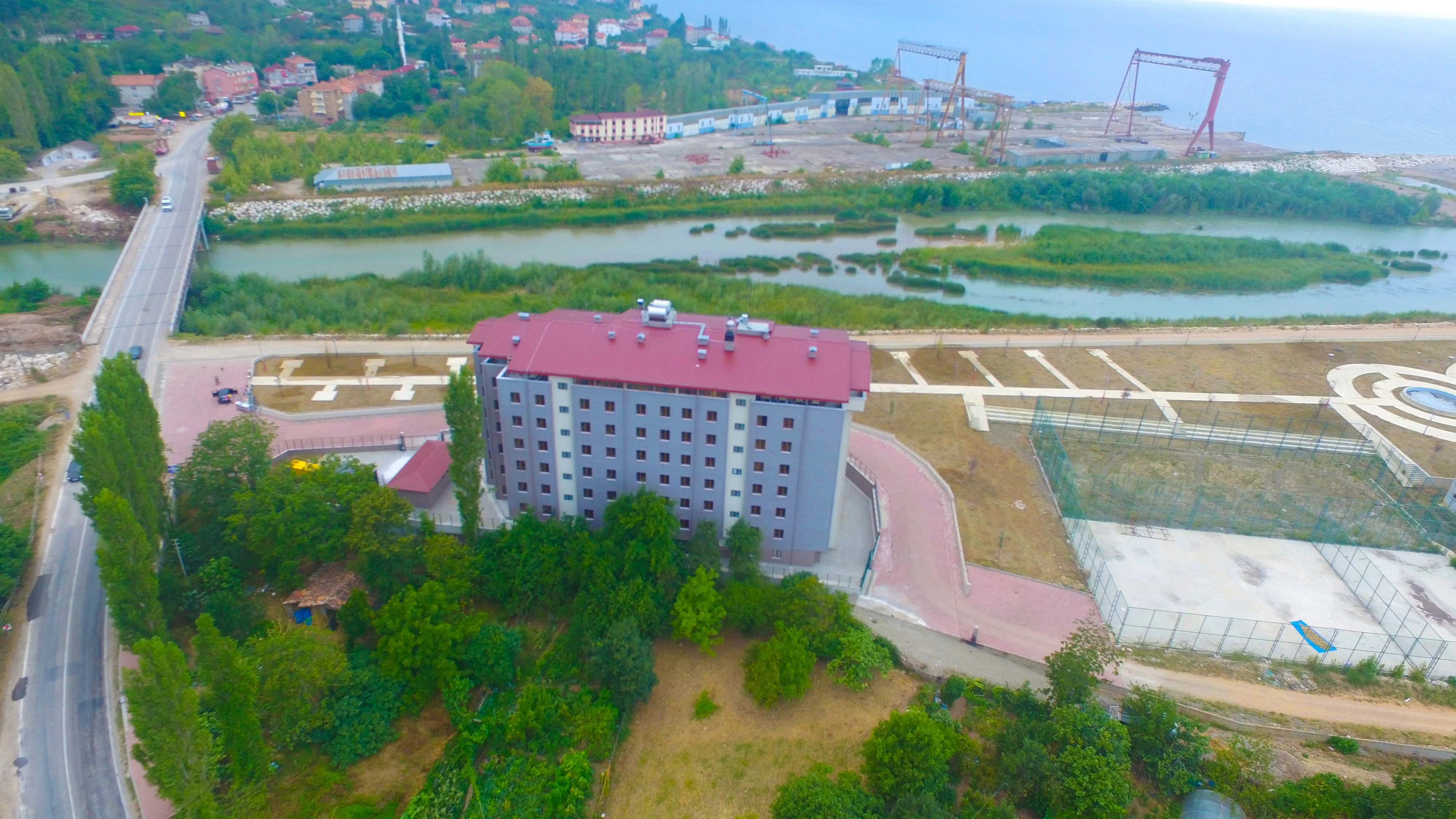 Özel Emre Yılmaz Yüksek Öğretim Kız / Erkek Öğrenci Yurdu havadan görünüm - Cide Kastamonu