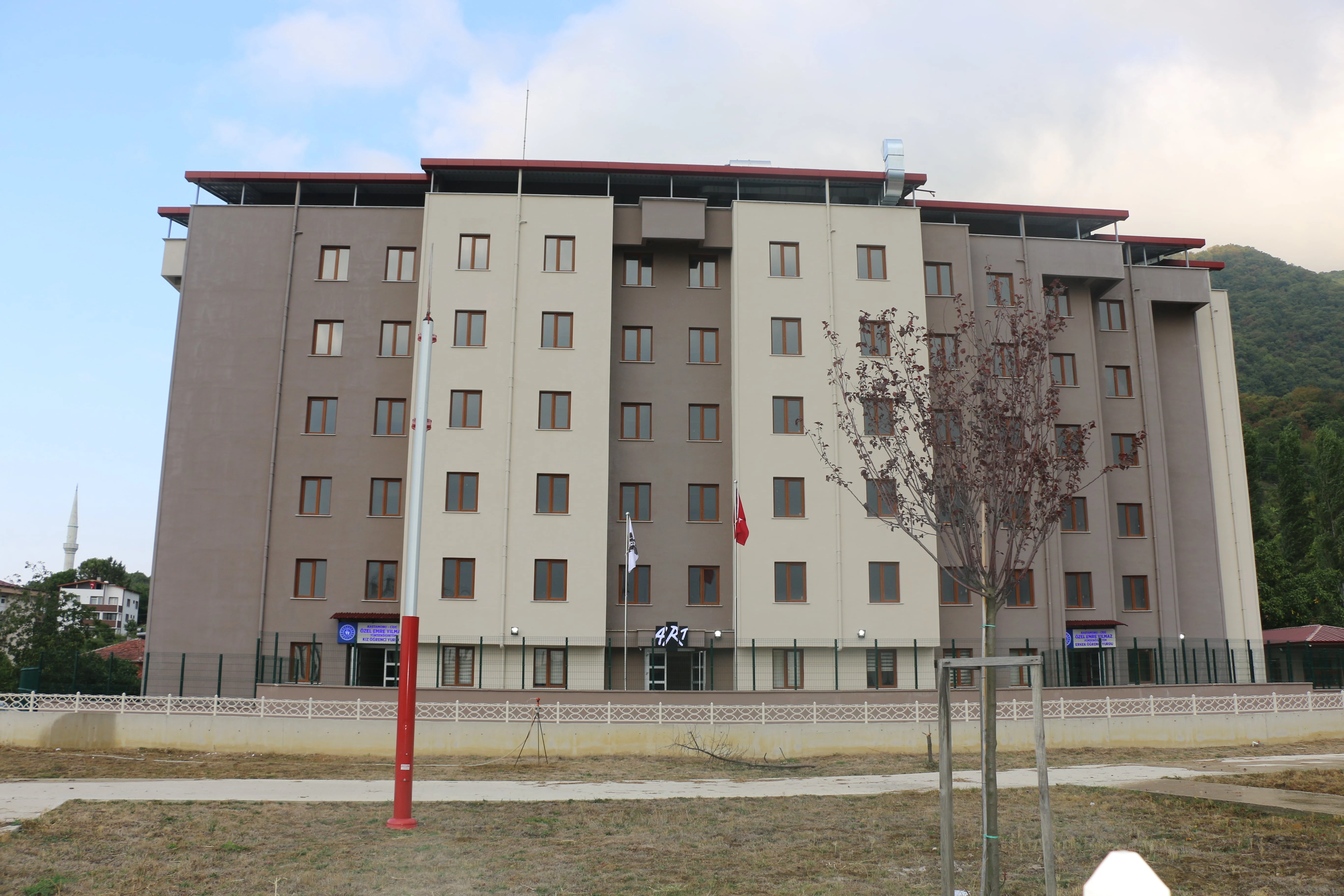 Özel Emre Yılmaz Yüksek Öğretim Kız / Erkek Öğrenci Yurdu